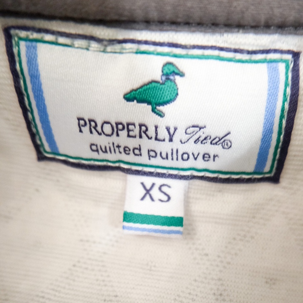 LIKE NEW: Properly Tied Quilted Pullover in Olive - Size XS - Picture 3 of 3